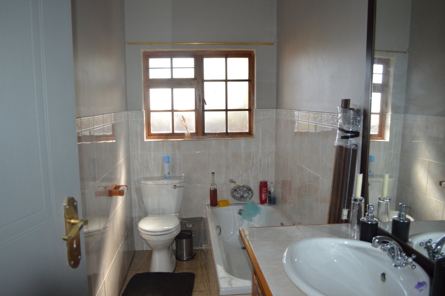 5 Bedroom Property for Sale in Irene Park North West